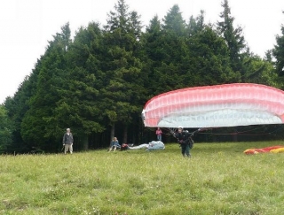  Listo para despegar en parapenle 